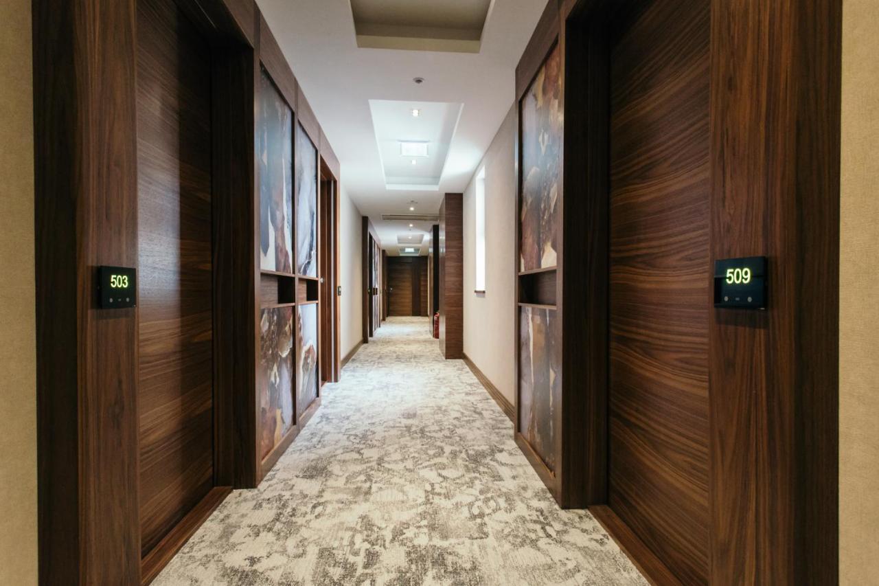 Central Point Hotel Beograd Exterior foto